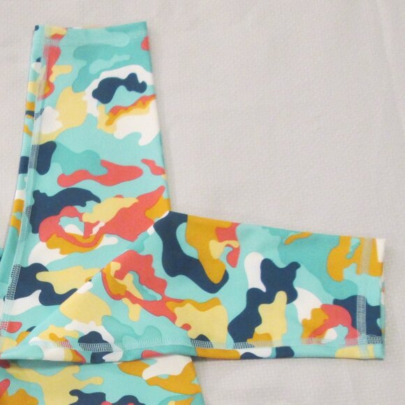 CAMO MULTI-COLOR LEGGINGS – L – NWT - Picture 12 of 15